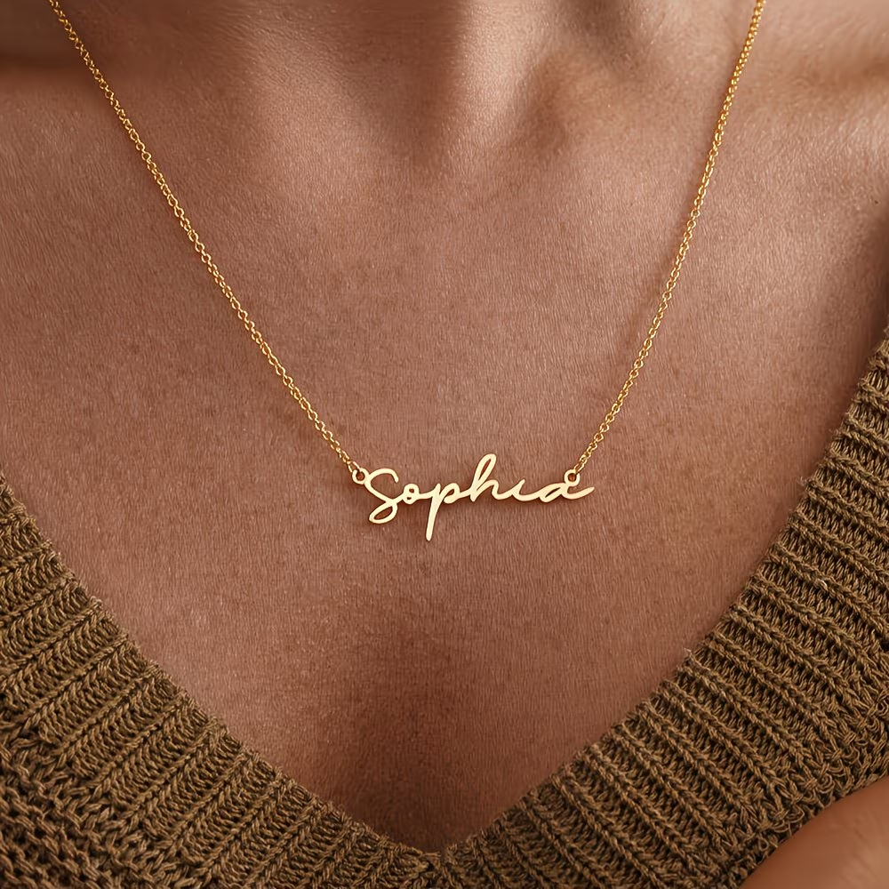Customized name necklace, artistic letter necklace, fashionable necklace for ladies