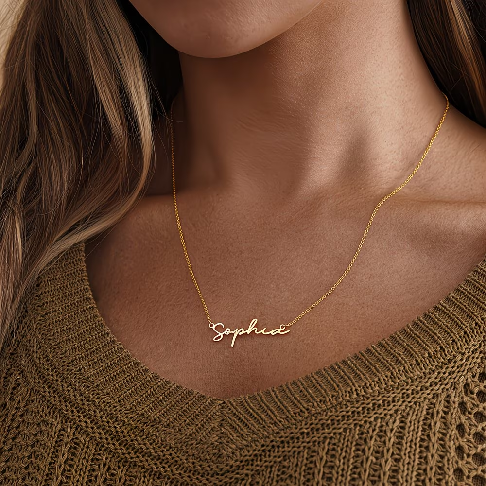 Customized name necklace, artistic letter necklace, fashionable necklace for ladies